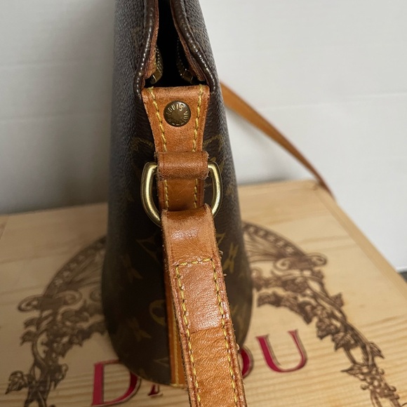 Vintage Louis Vuitton Monogram Drouot Crossbody - Picture 10 of 16